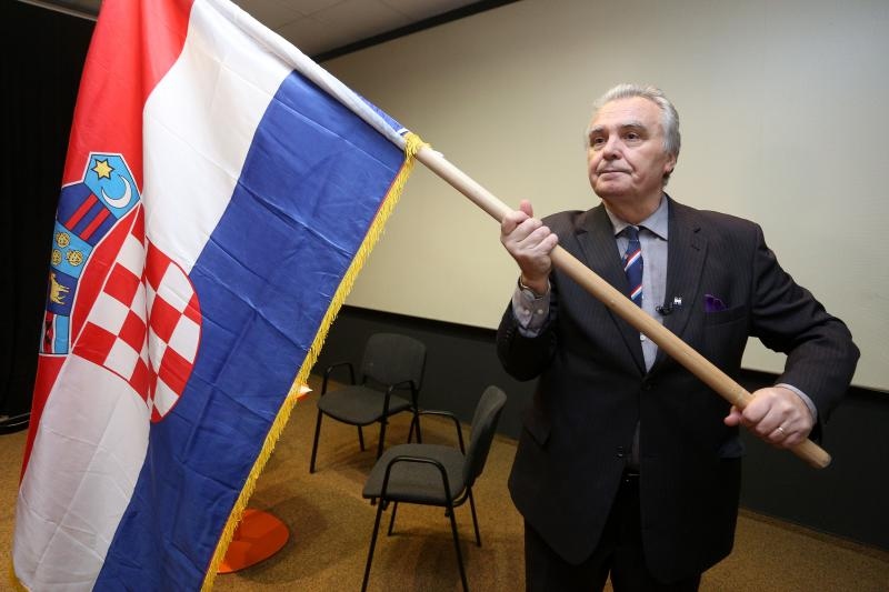 Jurjević koji tvrdi da najdulje u Hrvatskoj ima člansku iskaznicu HDZ-a želi biti novi šef stranke | Telegram.hr